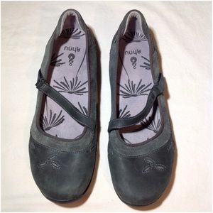 ahnu mary janes
